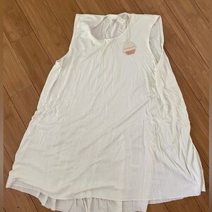 NWT! PinkBlush sleeveless maternity shirt